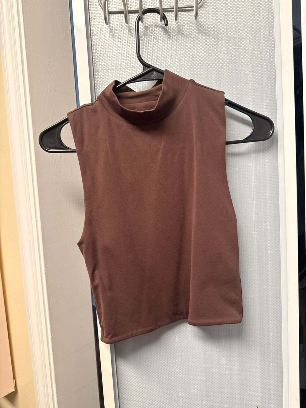 Babaton Brown Mock Neck Sleeveless Cropped Muscle Tee
